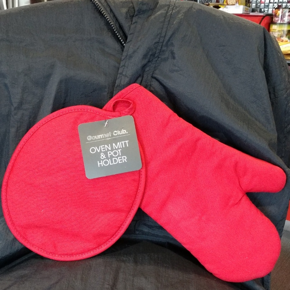 Gourmet club oven mitt & potholder